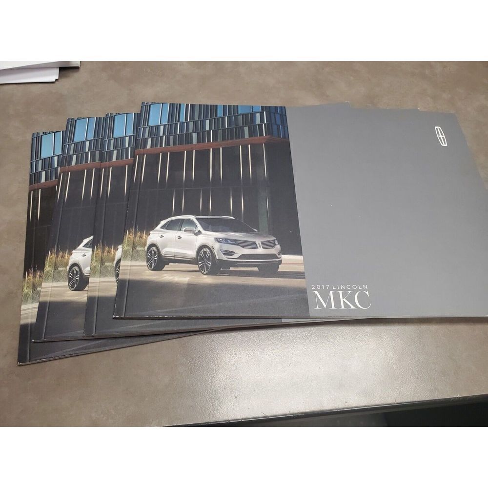 2017 LINCOLN MKC DELUXE ORIGINAL DEALERSHIP SALES BROCHURE